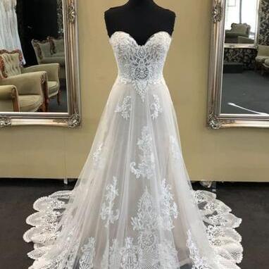 Sweetheart Neck Long A-line Lace Wedding Dress