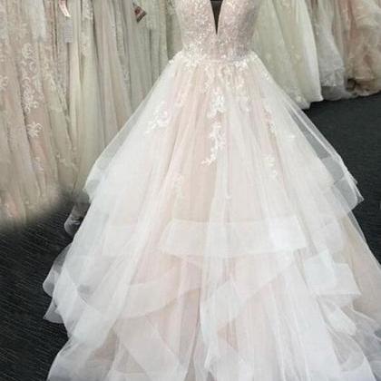 Charming Straps Appliques Lace Wedding Dresses