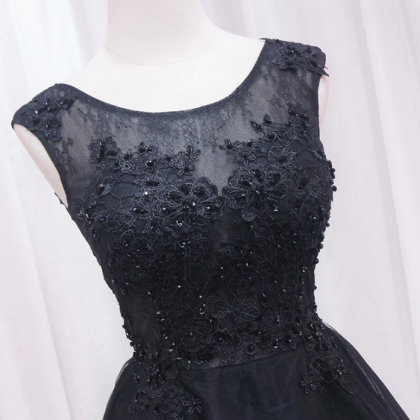 A-line Lace Tulle Black Short Prom Dress..