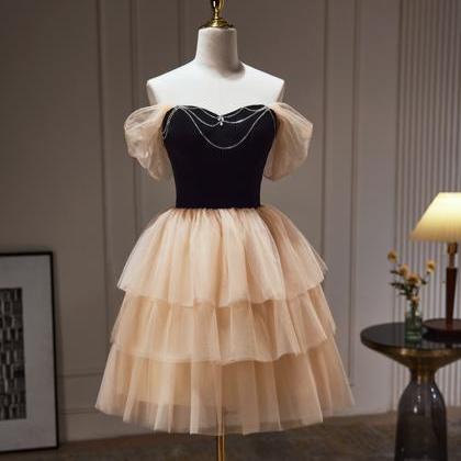 Beauty Black Velvet And Champagne Tiered Tulle..