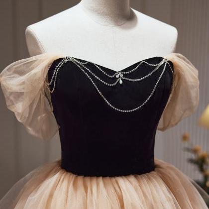 Beauty Black Velvet And Champagne Tiered Tulle..