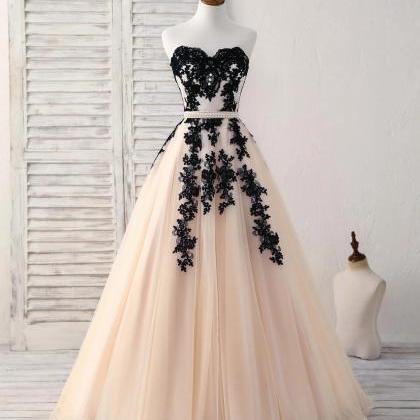 Classic Sweetheart Bodice Tulle Skirt Prom Dress