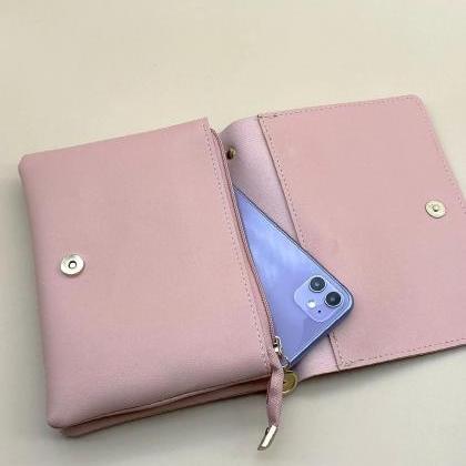 Charming Pink Leatherette Crossbody Bag With Chain..