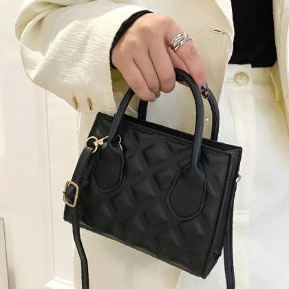 Sweet Minimalist Quilted Square Bag