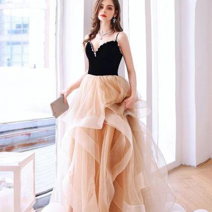 Elegant Champagne Sweetheart Tulle Prom Gowns