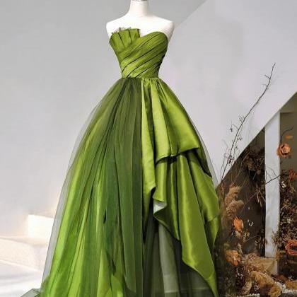 Amazing A-line Strapless Green Satin Tulle Sweep..