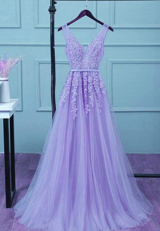 Light Purple Tulle V-neckline Applique Prom Dresses