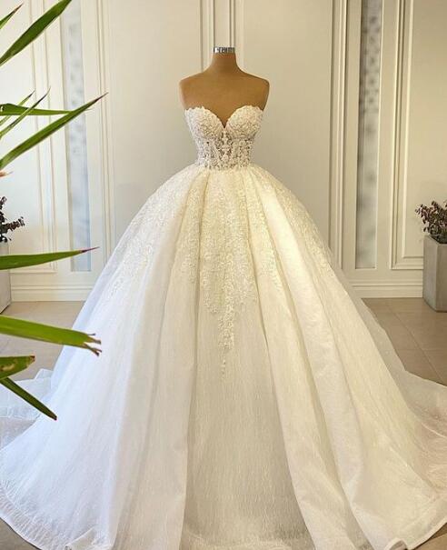 Sweetheart Neck Ball Gown Lace Applique Wedding Dresses