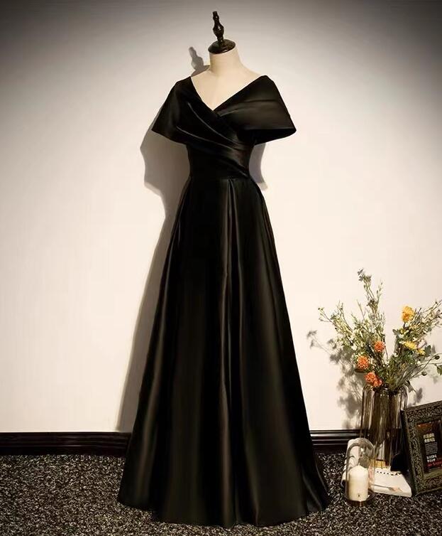Floor Length V-neck Black Prom Dresses