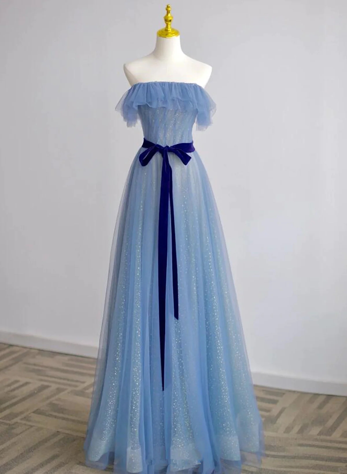 A-line Strapless Blue Tulle Scoop Long Prom Dresses