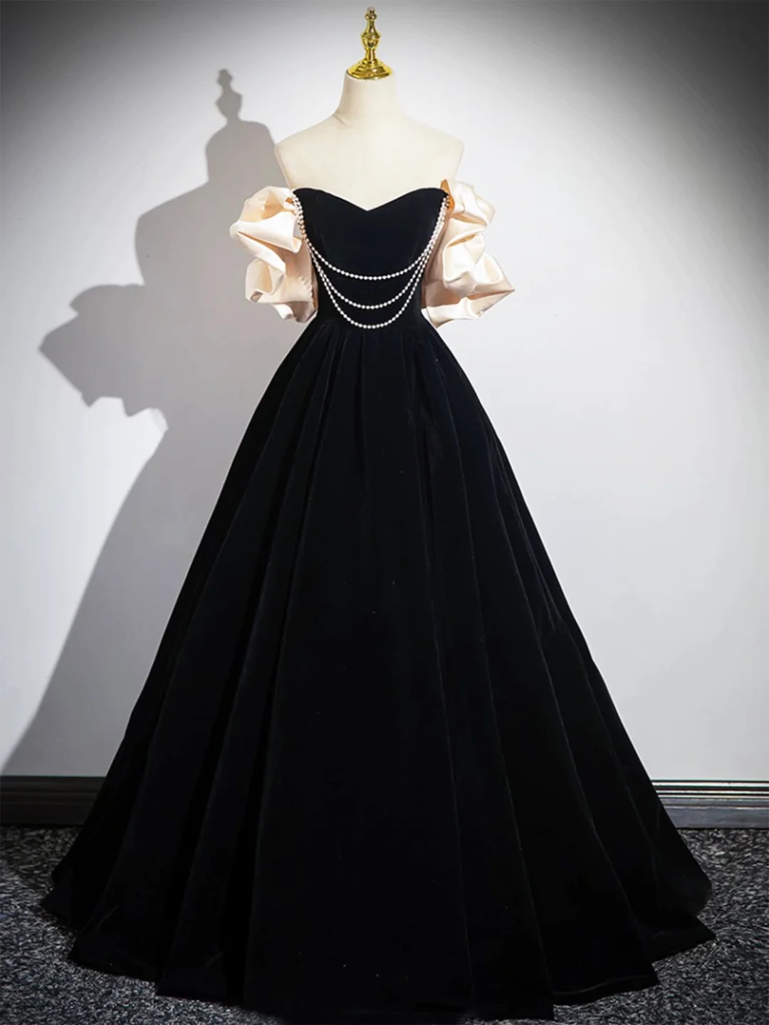 Off The Shoulder A-line Black Velvet Floor Length Prom Dresses