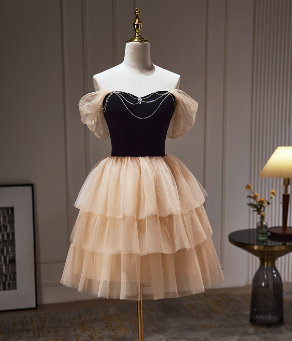 Beauty Black Velvet And Champagne Tiered Tulle Short Homecoming Dress