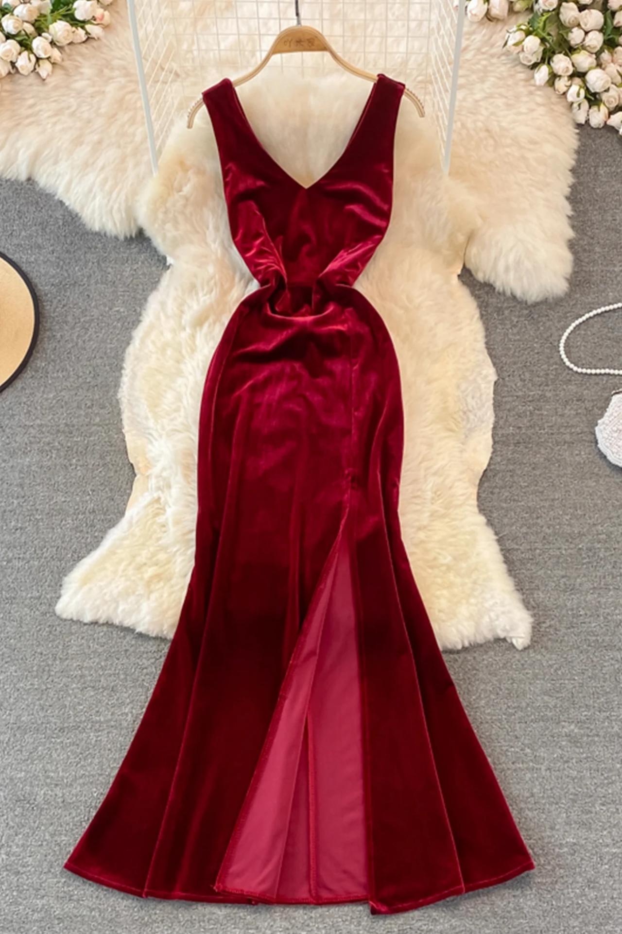 Beautiful V-neck Velvet Long Fashion Dresses