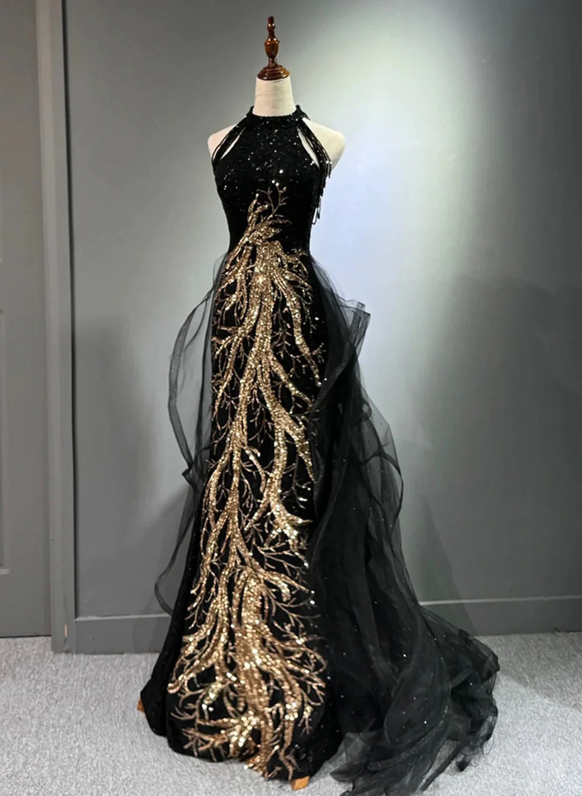 A Line Black Sequins Long Prom Dress With God Lace
