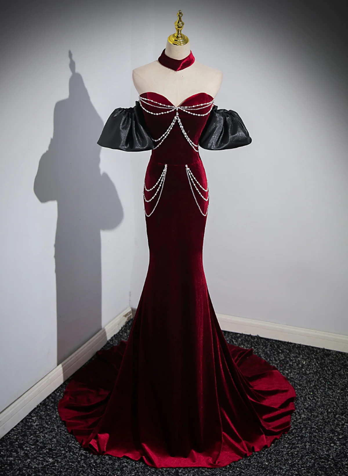 Beauiful Off Shoulder Mermaid Wine Red Velvet Long Prom Dresses