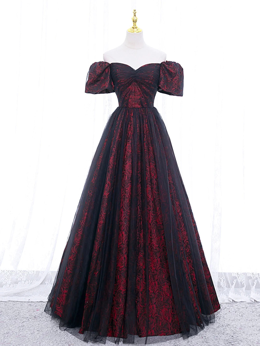 Simple A-line Tulle Lace Black/burgundy Prom Dresses