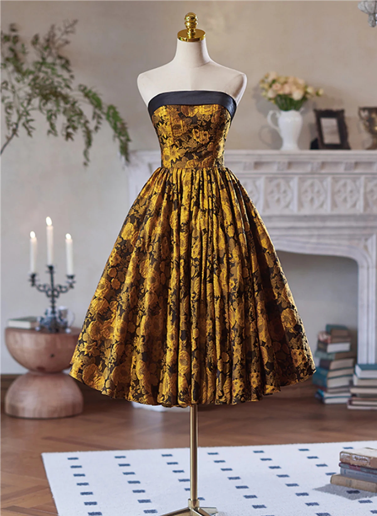 cute gold dresses Cute Gold Sweetheart Tight Homecoming Dresses with Keyhole AB24081501 main image 0