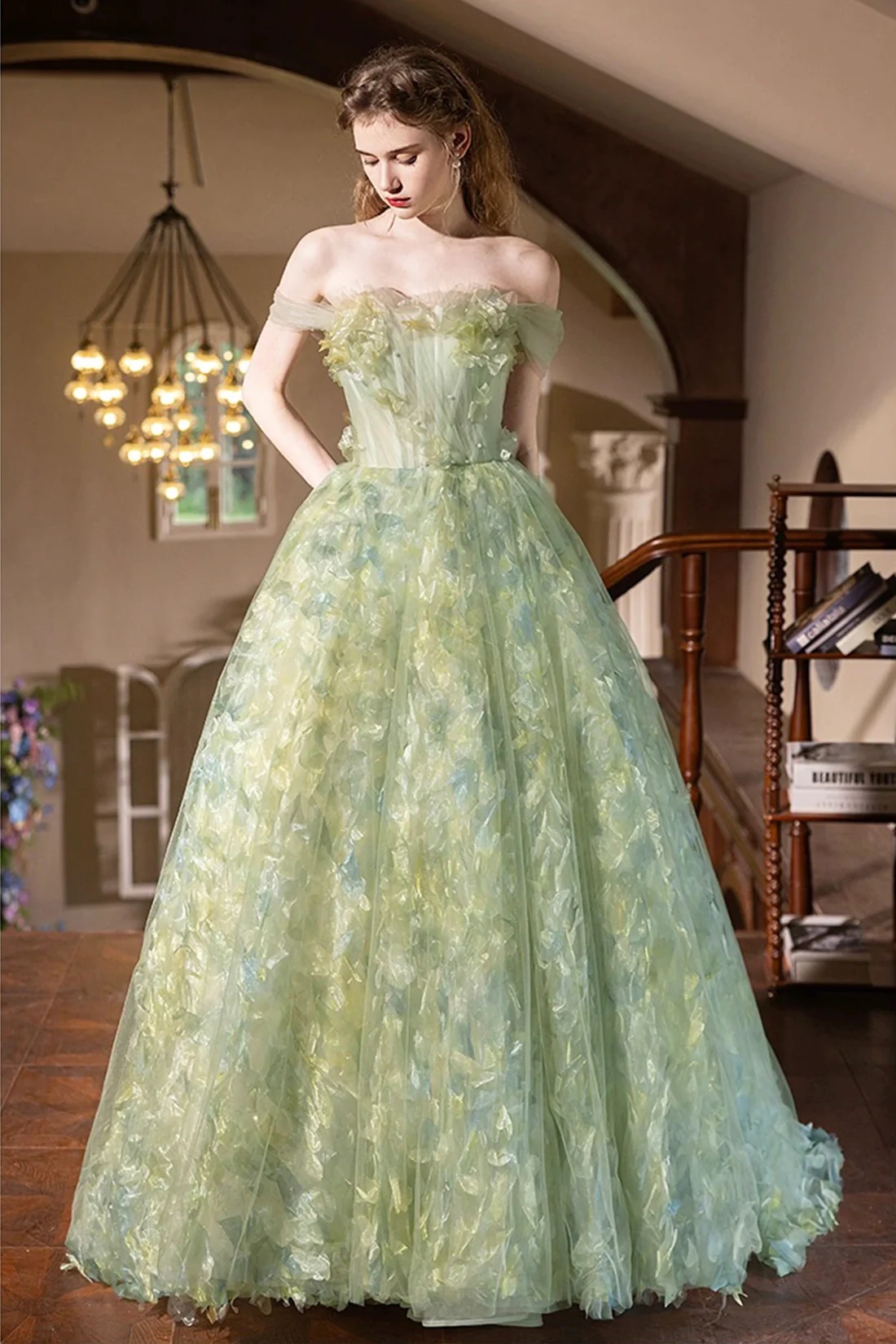 green emerald velvet dress Green Floral Applique Embroidered Scallop Finish Sleeveless Dress main image 0