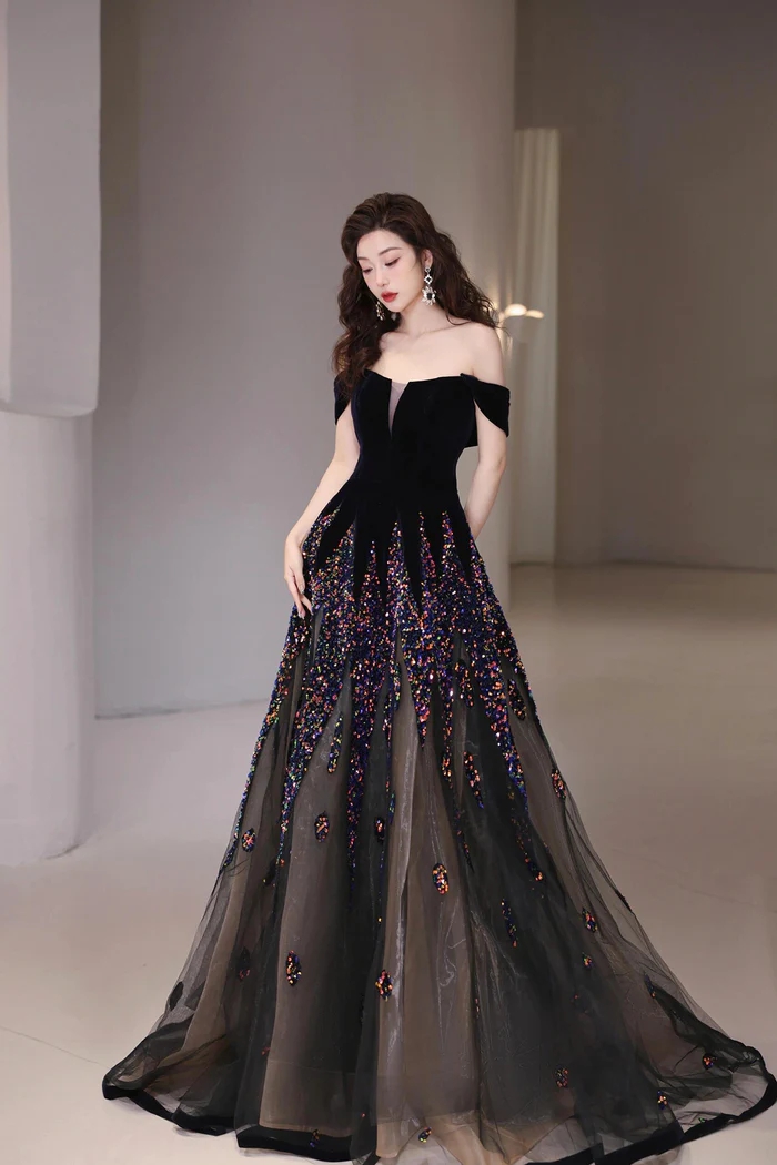 Beautiful A-line Tulle Black Velvet Sequins Long Prom Dresses 2025