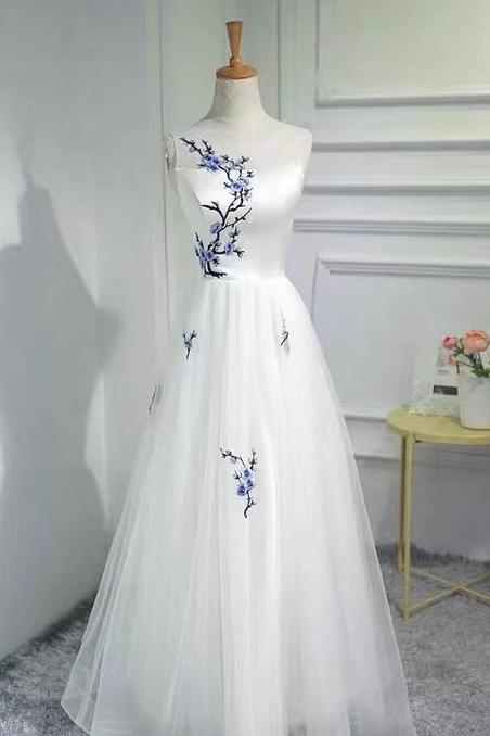 Simple White Embroidery Tulle Long Prom Evening Dresses