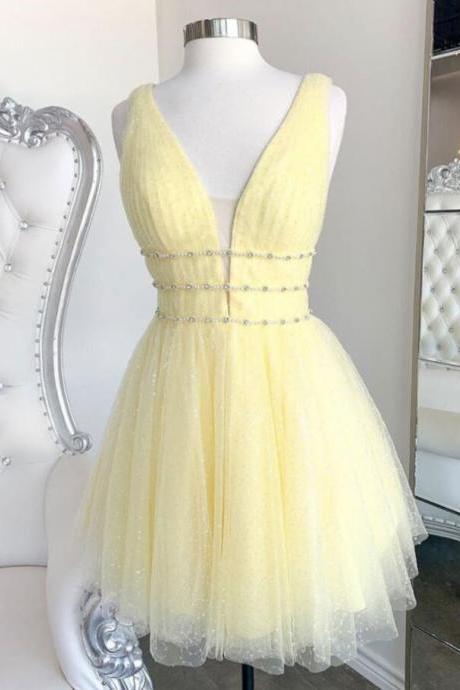 Tulle V-neckline Yellow Backless Short Homecoming Dress