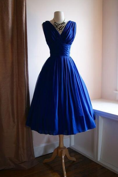 Simple Royal Blue V Neck Short Prom Dresses
