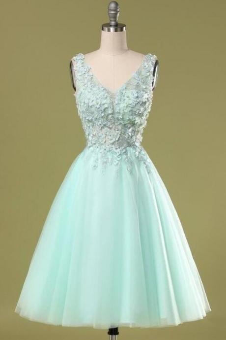 Beauty Mint Green Short Prom Dress With Lace Appliques