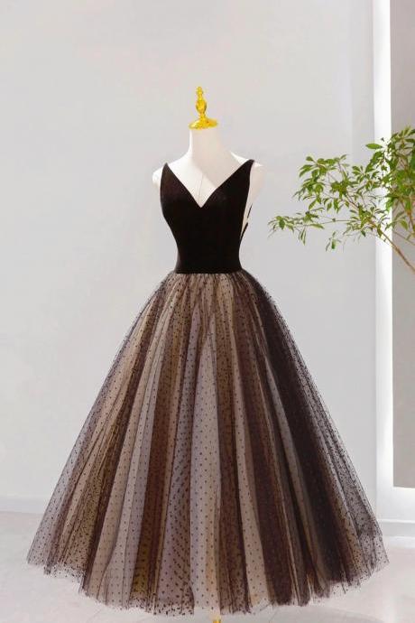A-line Black Tea Length V-neck Tulle Prom Dresses