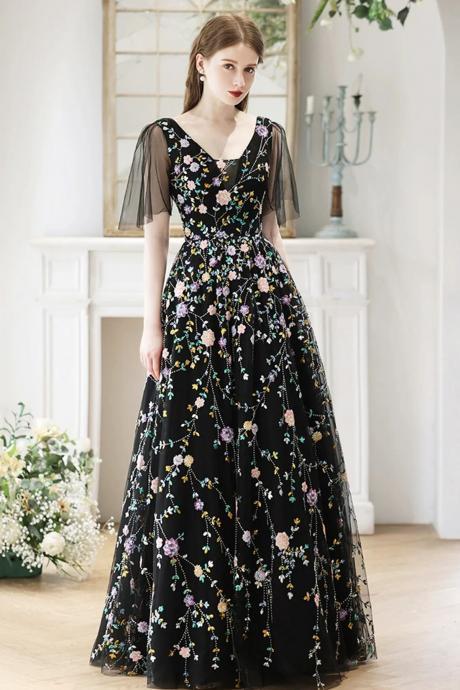 Charming A Line Tulle Black V-neck Long Prom Dresses