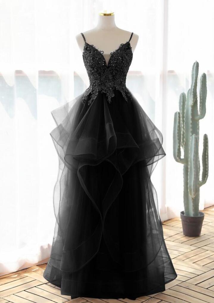 Larsen Sleeveless Evening Dress in Black