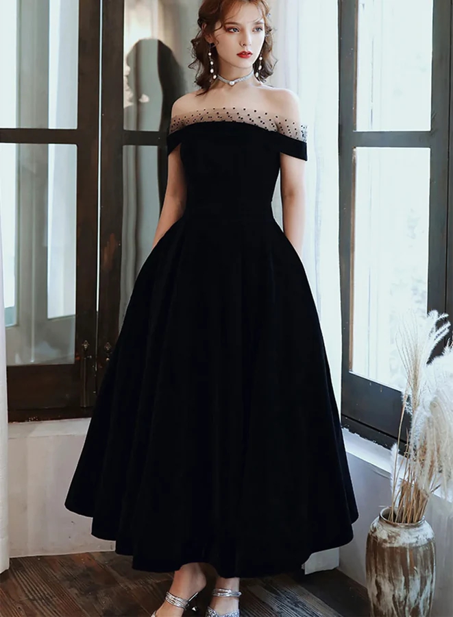 black dress white sneakers 17 Transitional Dresses That Look Great With Cinnamon_Rose Wynter Linen Maxi Dress Color:As Photo(Navy Blue)